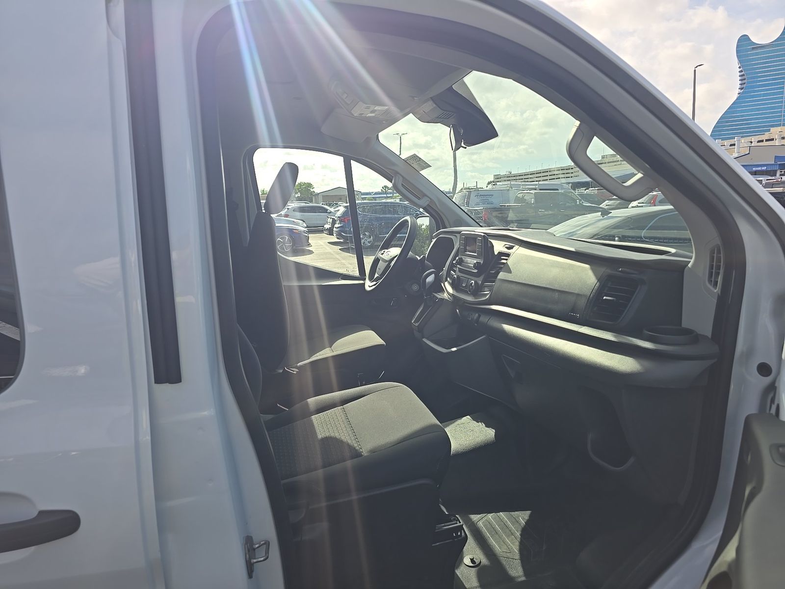 FORD TRANSIT 250 - 9