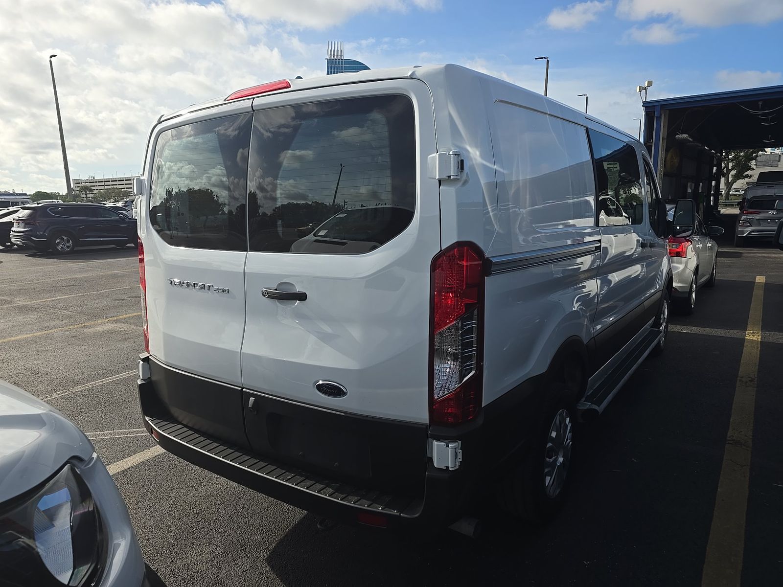 FORD TRANSIT 250 - 5