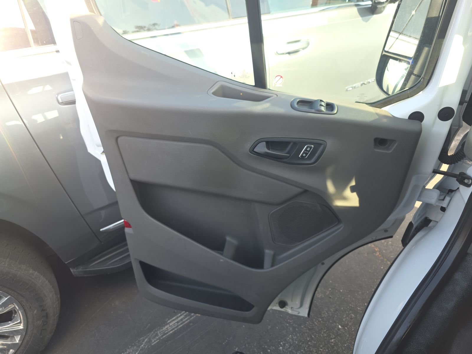 FORD TRANSIT 250 - 10
