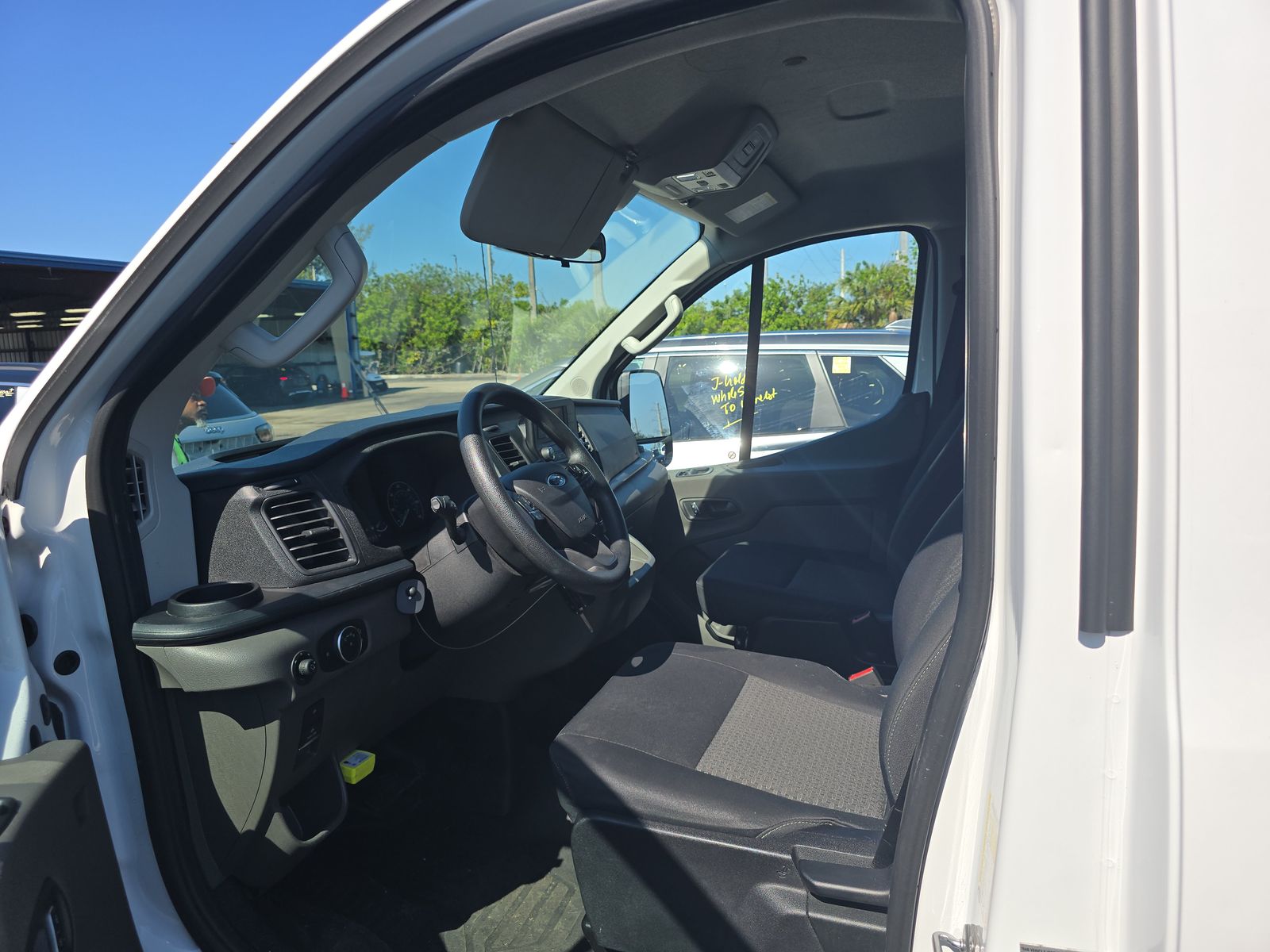 FORD TRANSIT 250 - 8