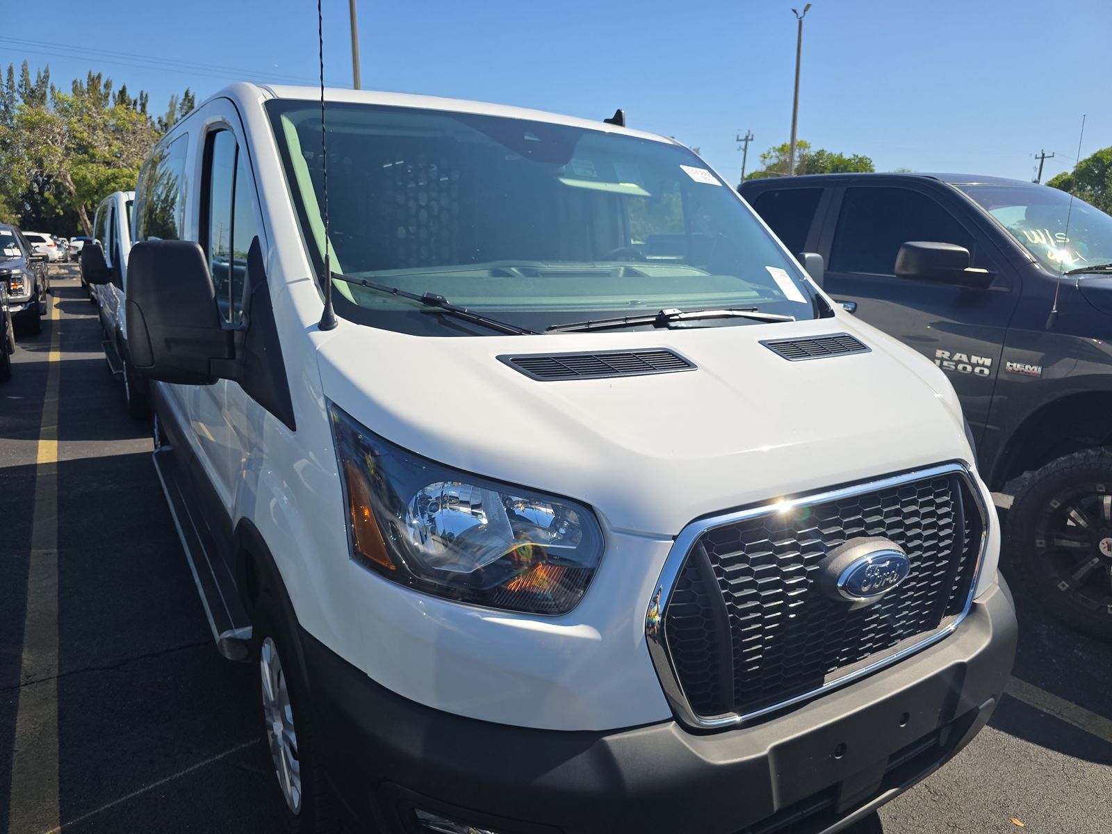 FORD TRANSIT 250 - 4