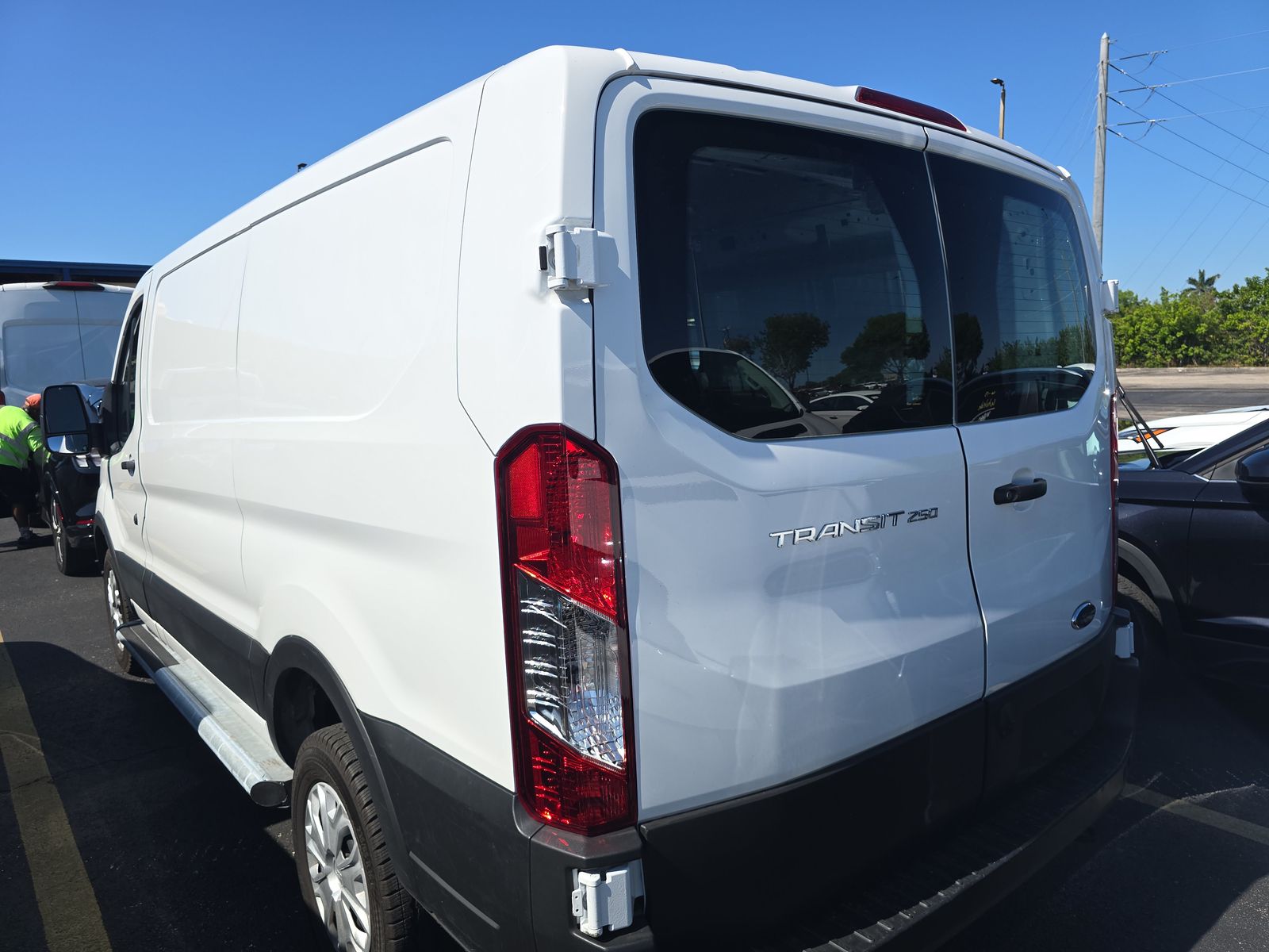 FORD TRANSIT 250 - 7