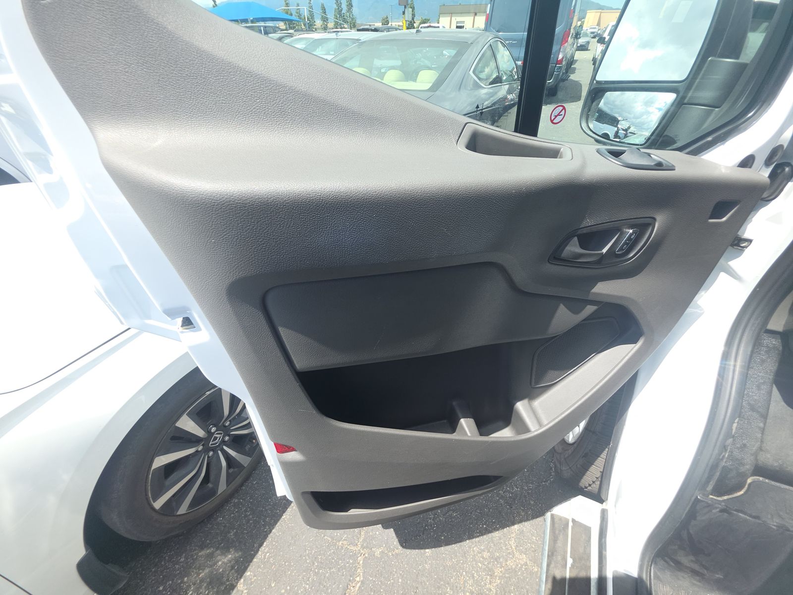 FORD TRANSIT 250 - 10