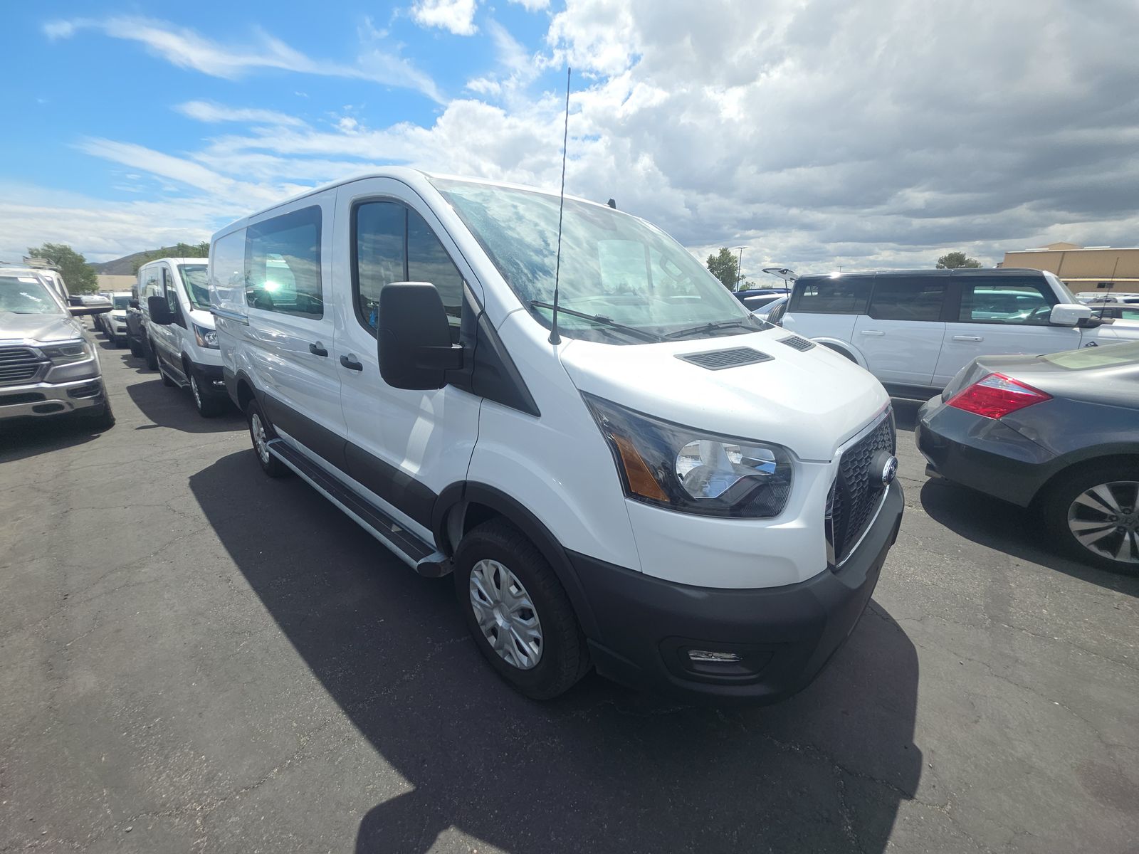FORD TRANSIT 250 - 4