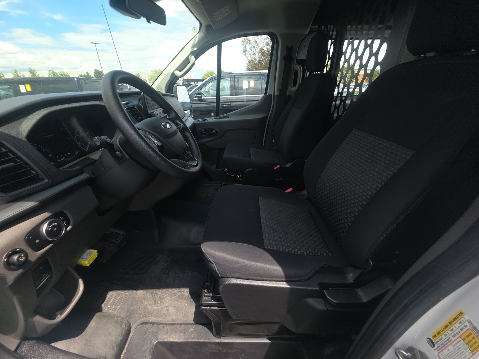 FORD TRANSIT 250 - 8