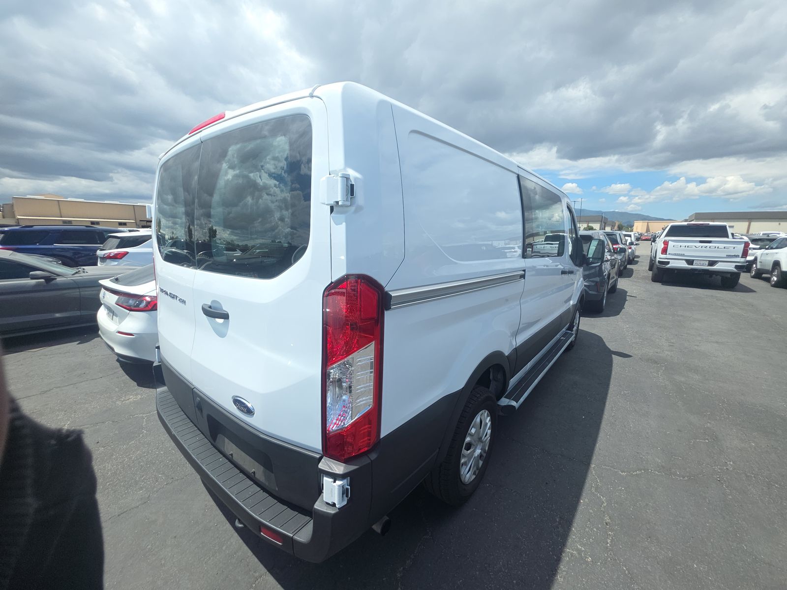FORD TRANSIT 250 - 5