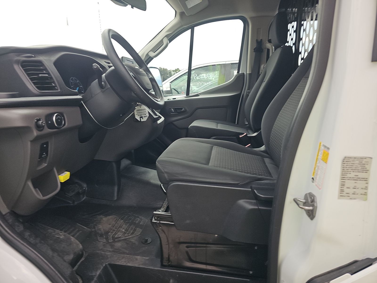FORD TRANSIT 250 - 8