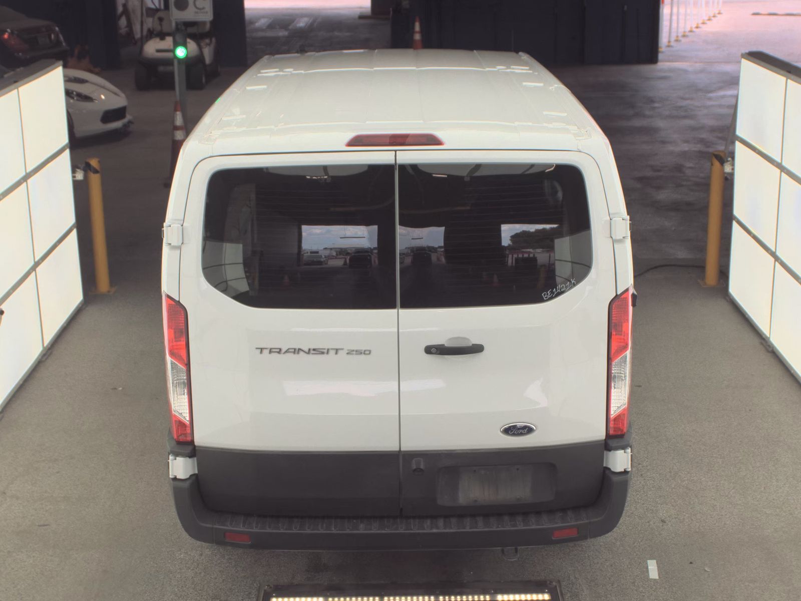 FORD TRANSIT 250 - 6