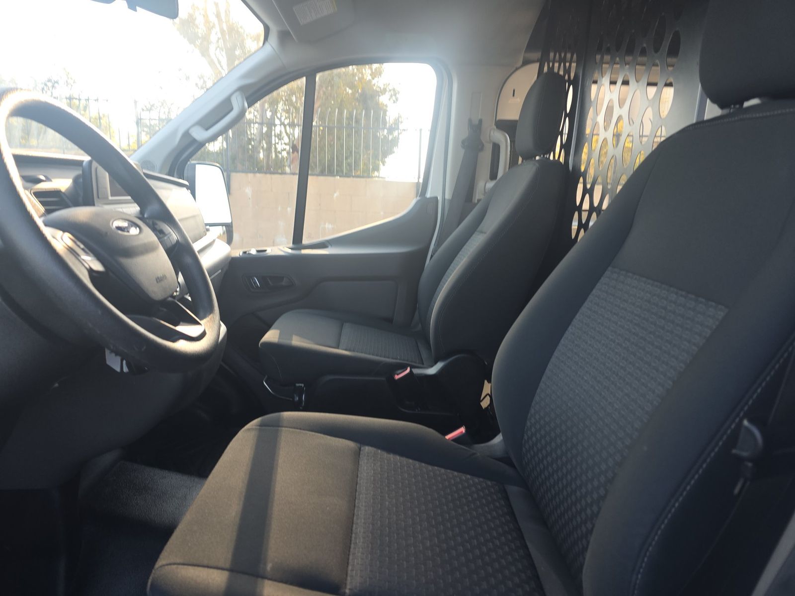 FORD TRANSIT 250 - 8