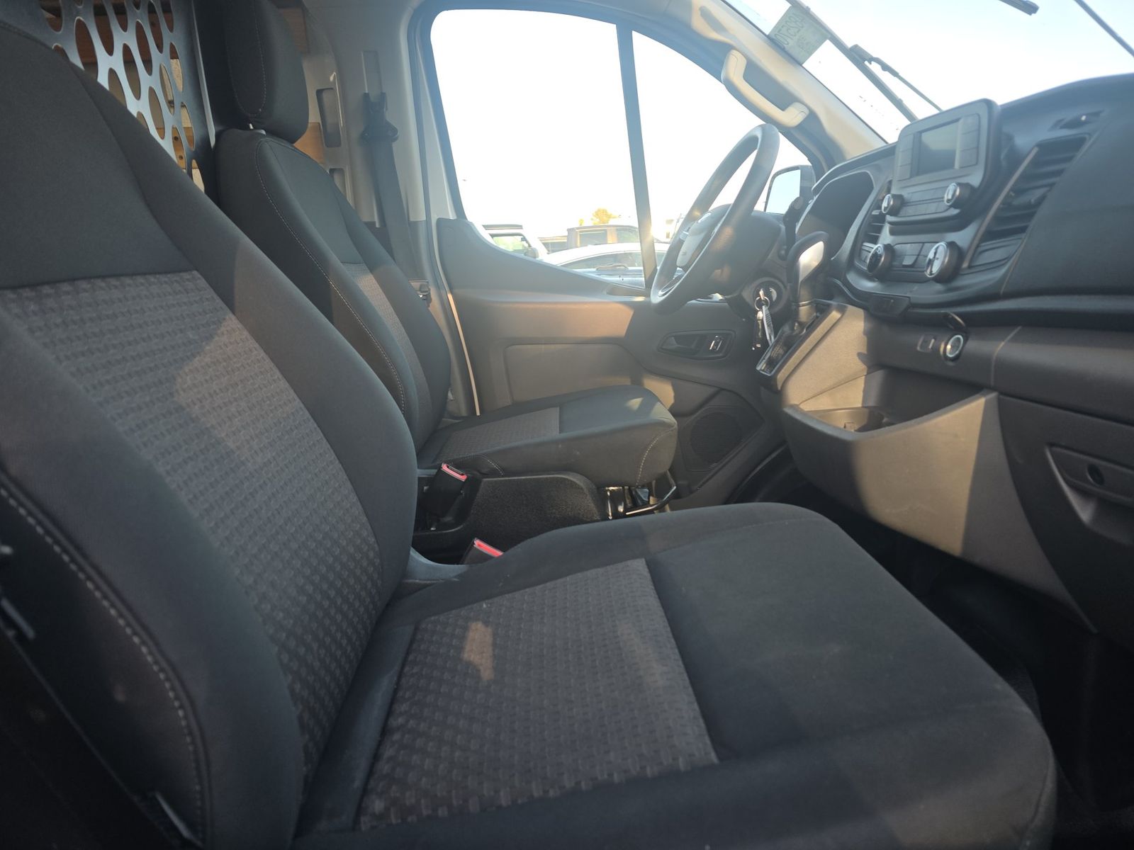 FORD TRANSIT 250 - 9