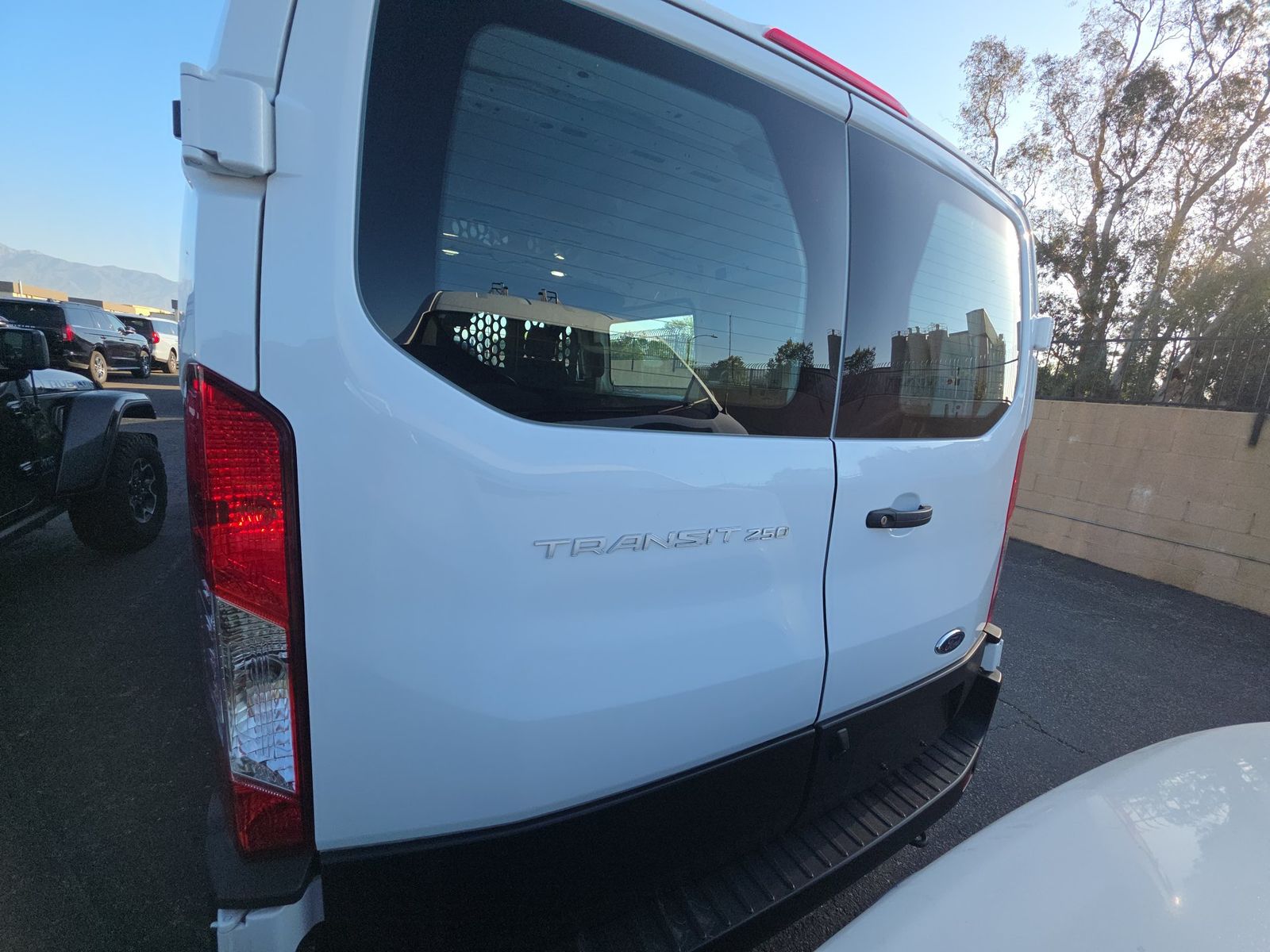 FORD TRANSIT 250 - 6