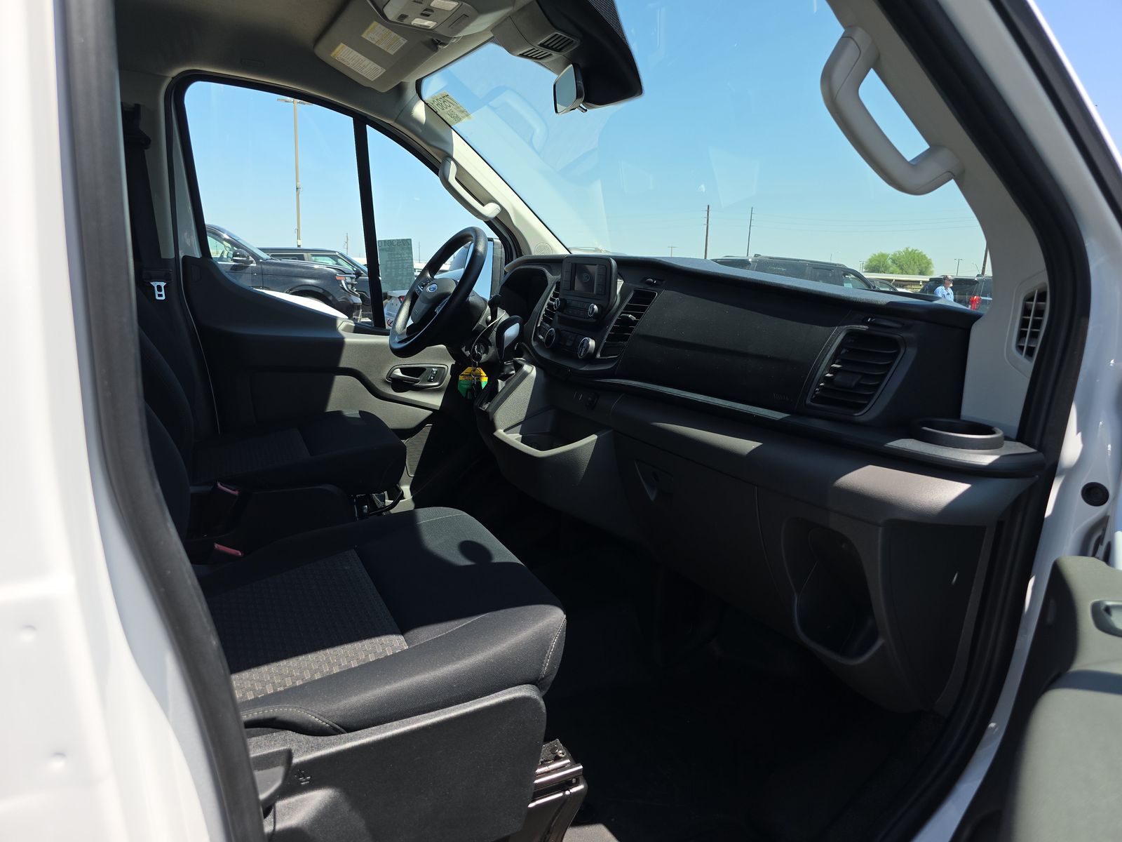 FORD TRANSIT 250 - 9