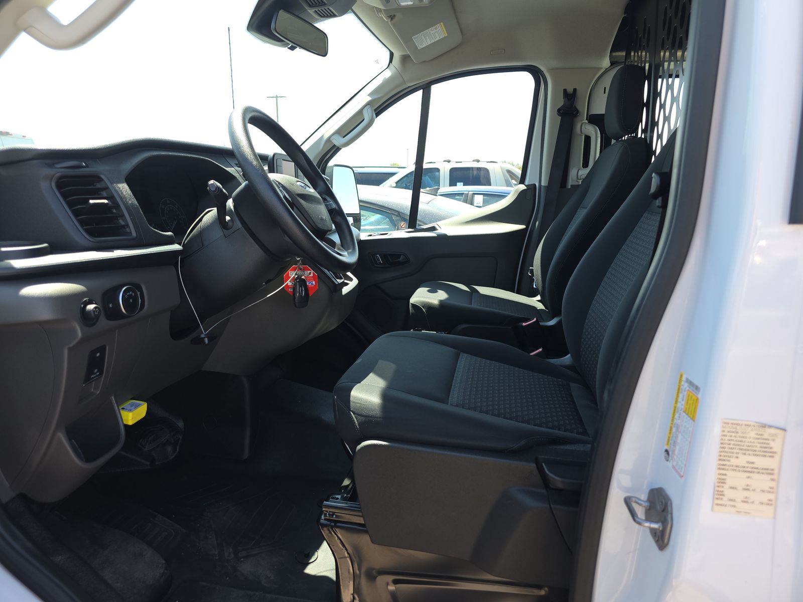 FORD TRANSIT 250 - 8