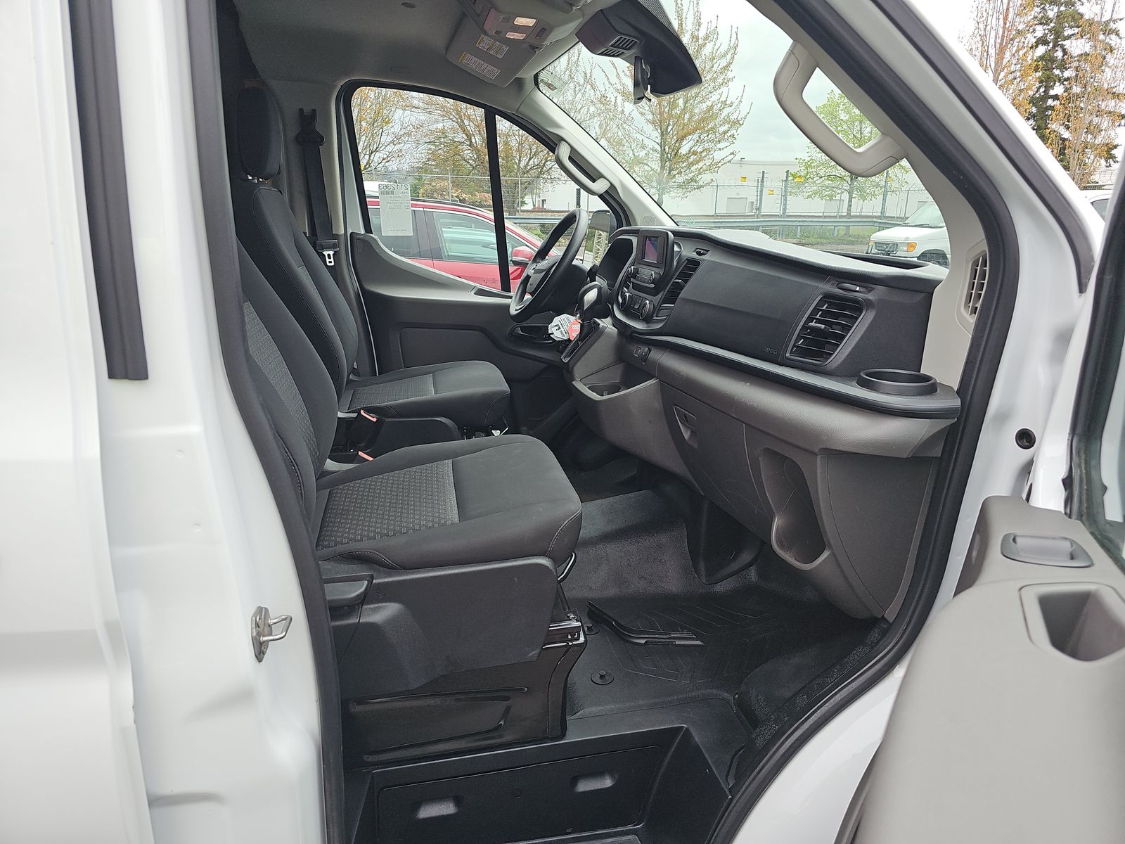 FORD TRANSIT 250 - 9