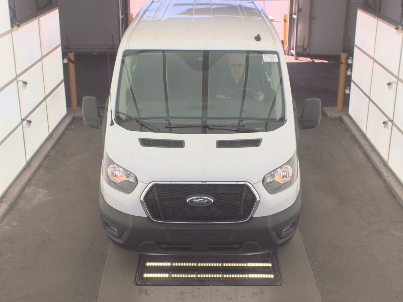 FORD TRANSIT 250 - 3