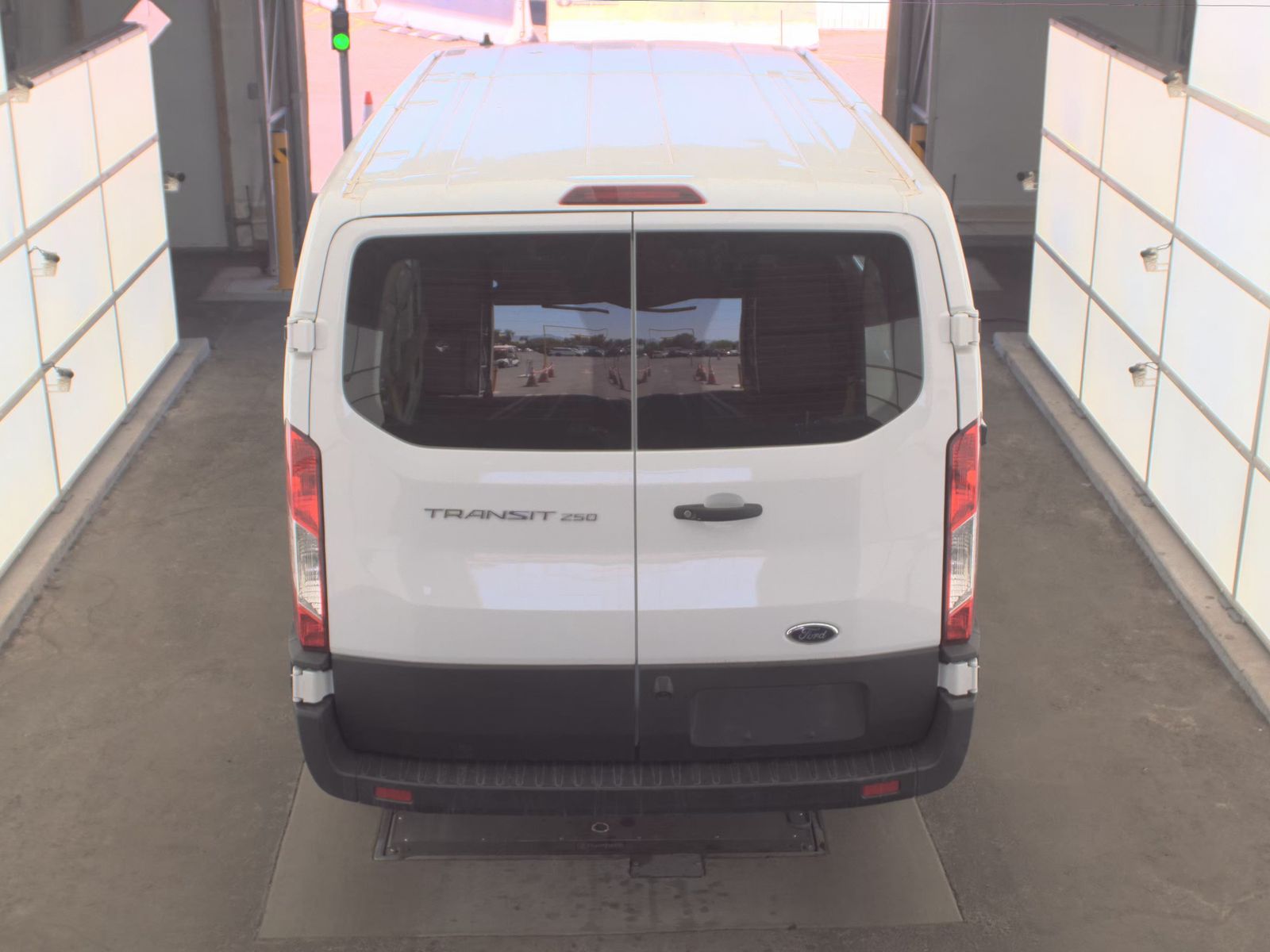 FORD TRANSIT 250 - 6