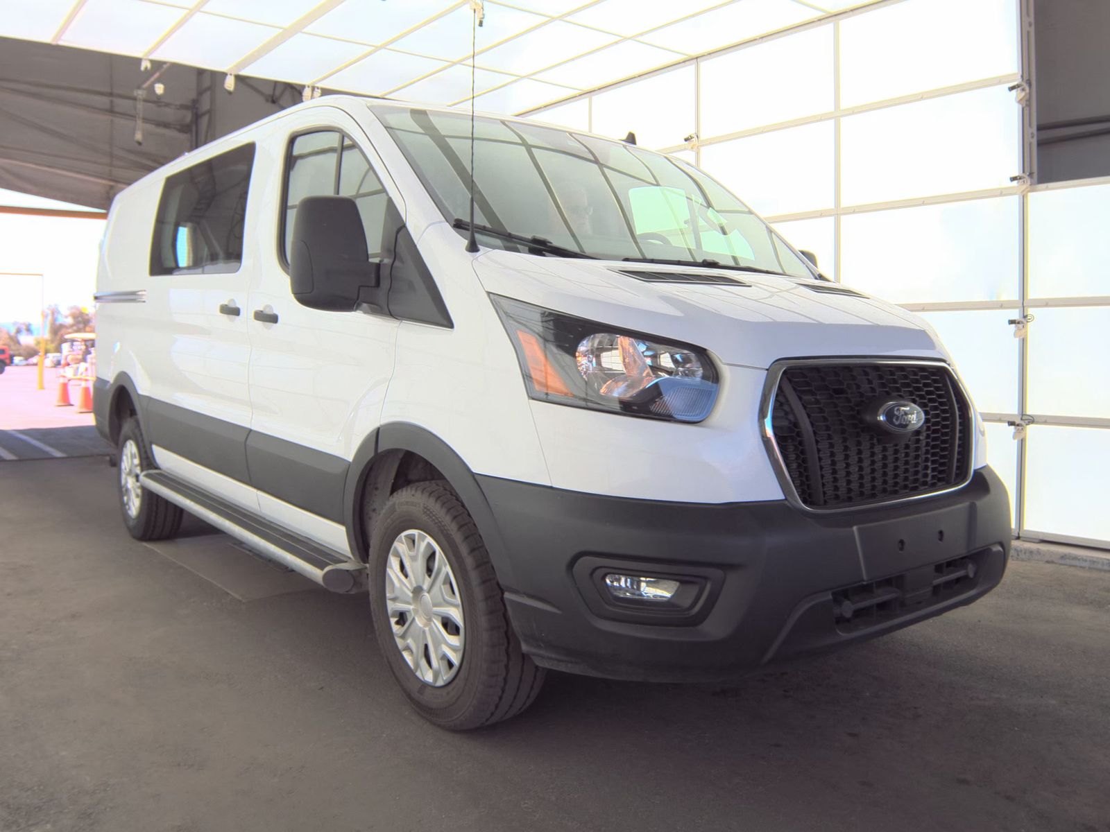 FORD TRANSIT 250 - 4