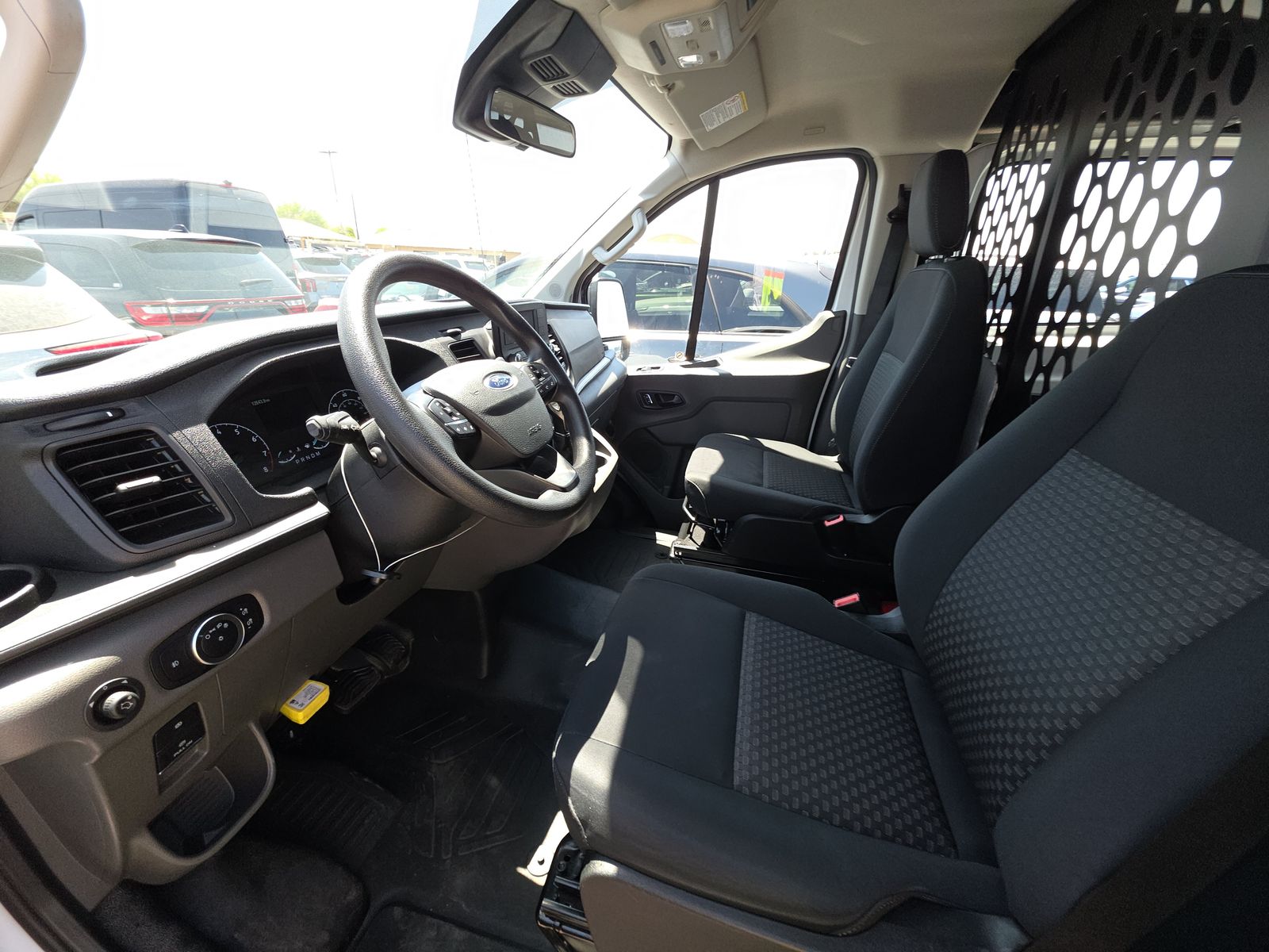 FORD TRANSIT 250 - 8