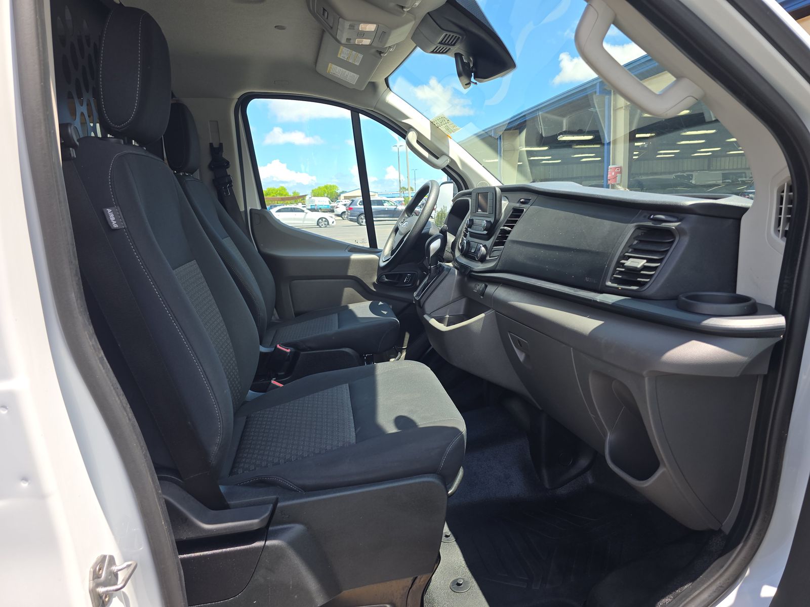 FORD TRANSIT 250 - 9