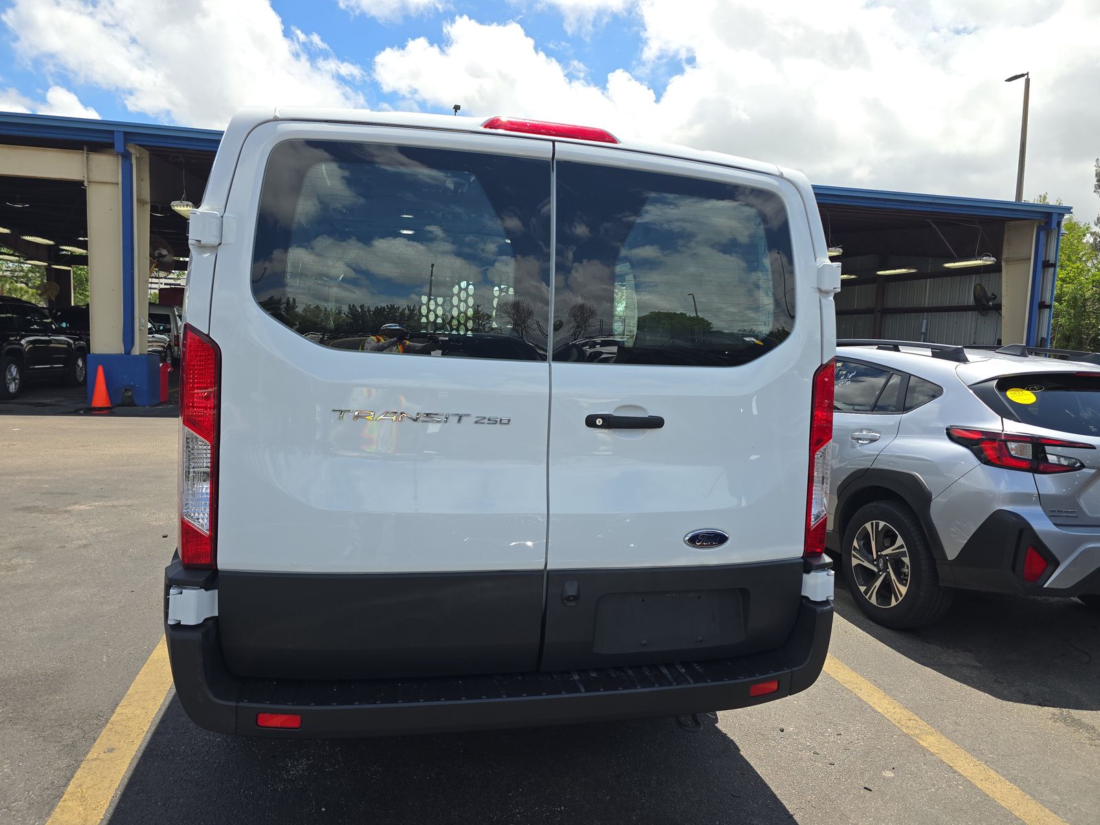 FORD TRANSIT 250 - 6