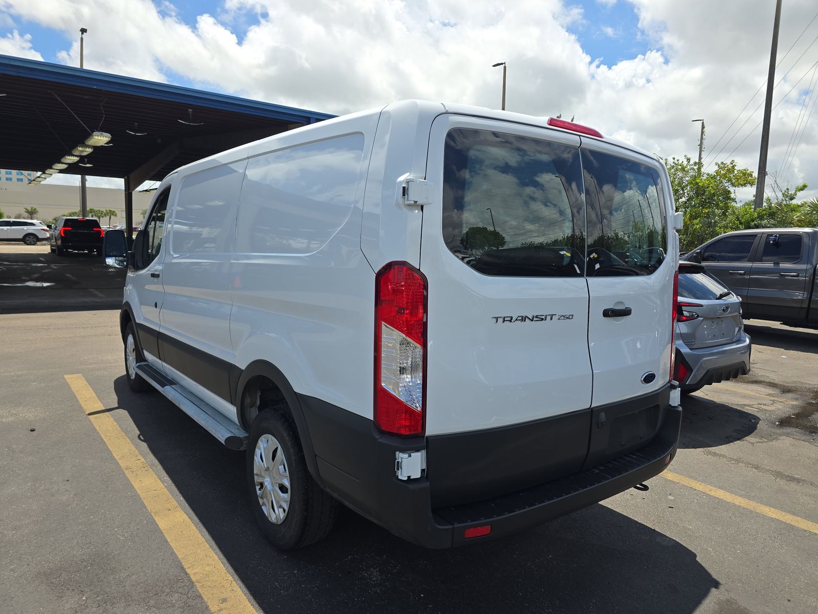 FORD TRANSIT 250 - 7