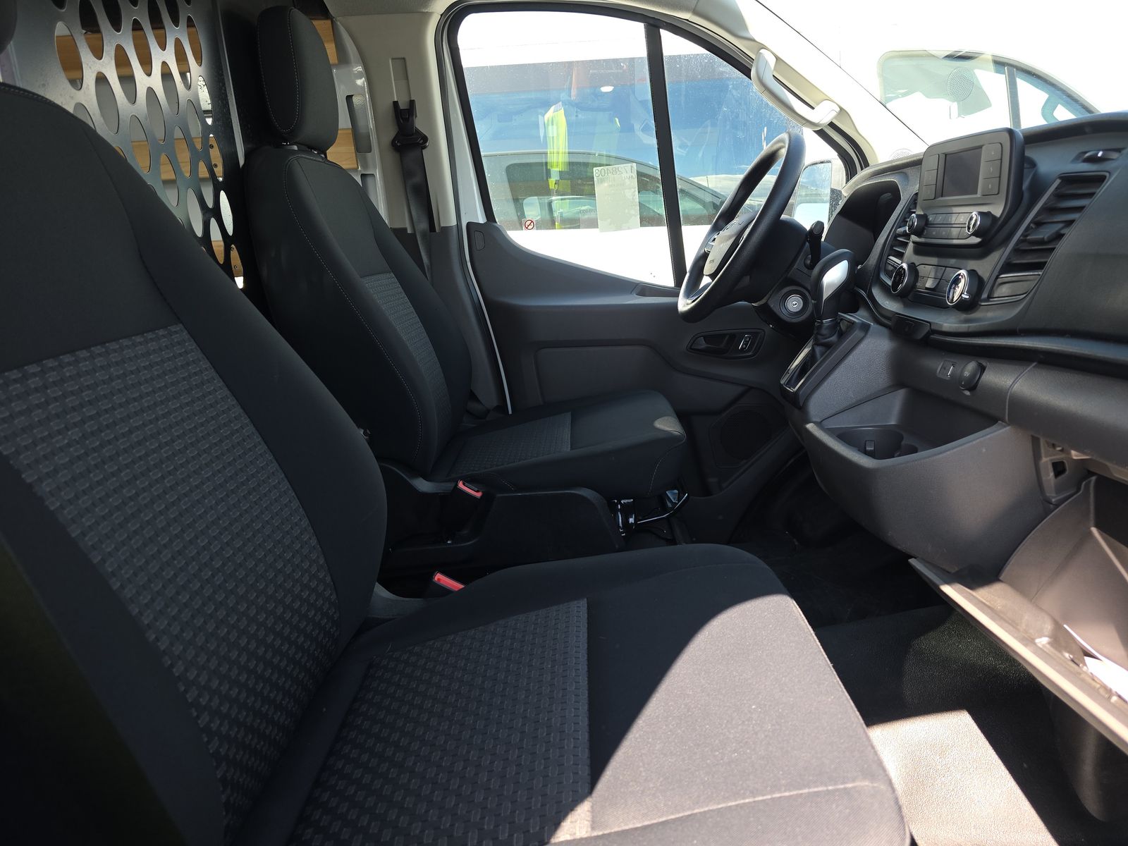 FORD TRANSIT 250 - 9