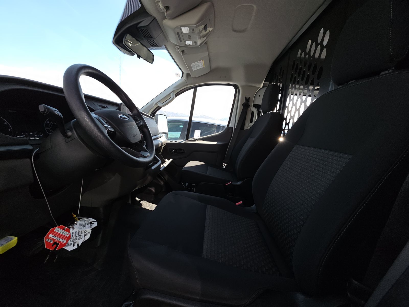 FORD TRANSIT 250 - 8