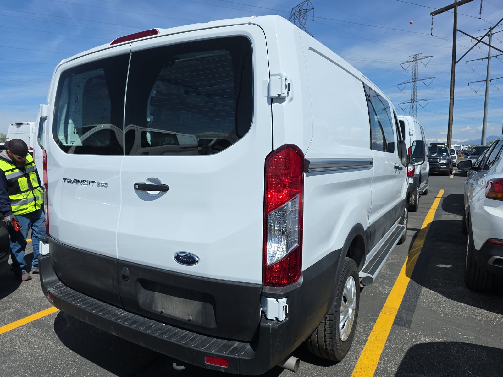 FORD TRANSIT 250 - 5