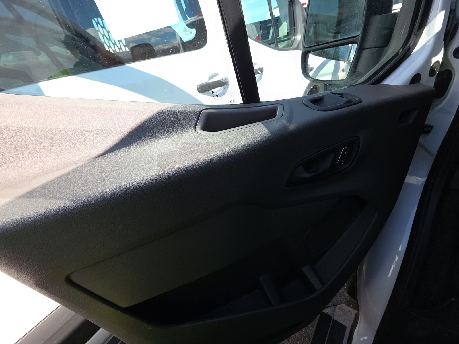 FORD TRANSIT 250 - 10