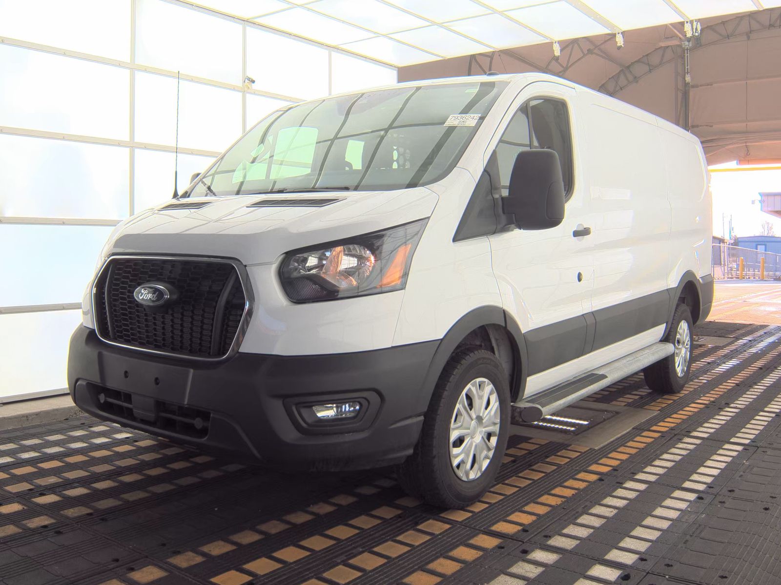 FORD TRANSIT 250 - 1