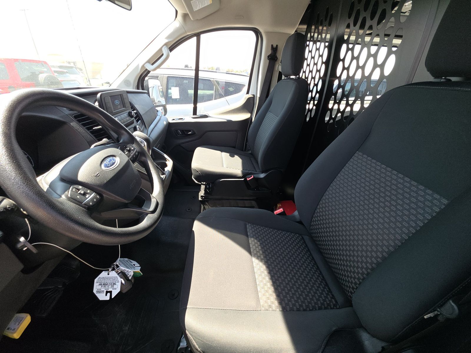 FORD TRANSIT 250 - 8