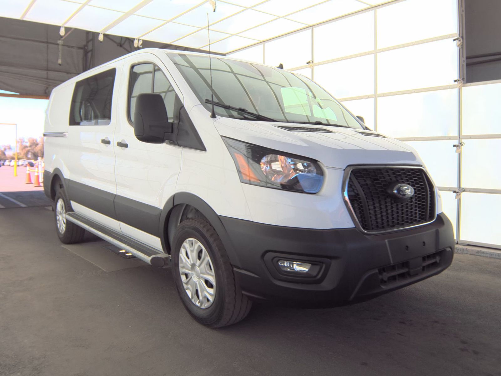 FORD TRANSIT 250 - 4