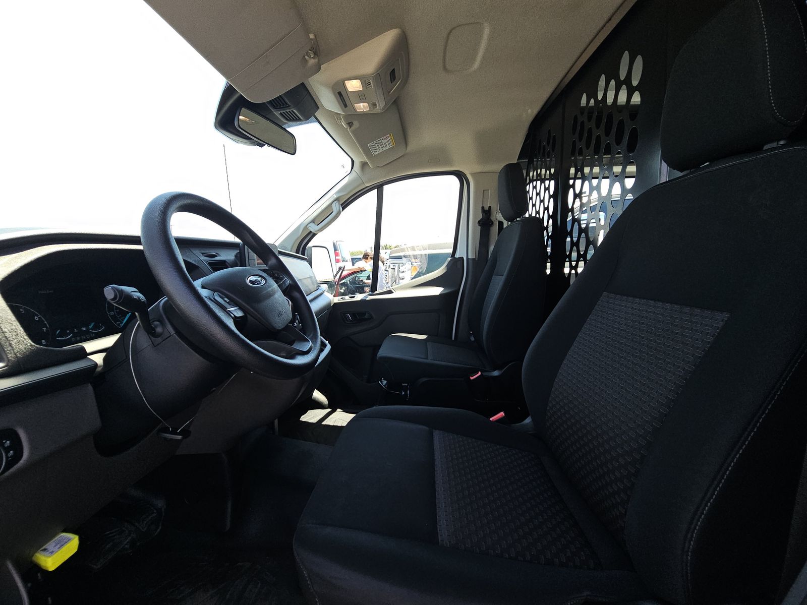 FORD TRANSIT 250 - 8