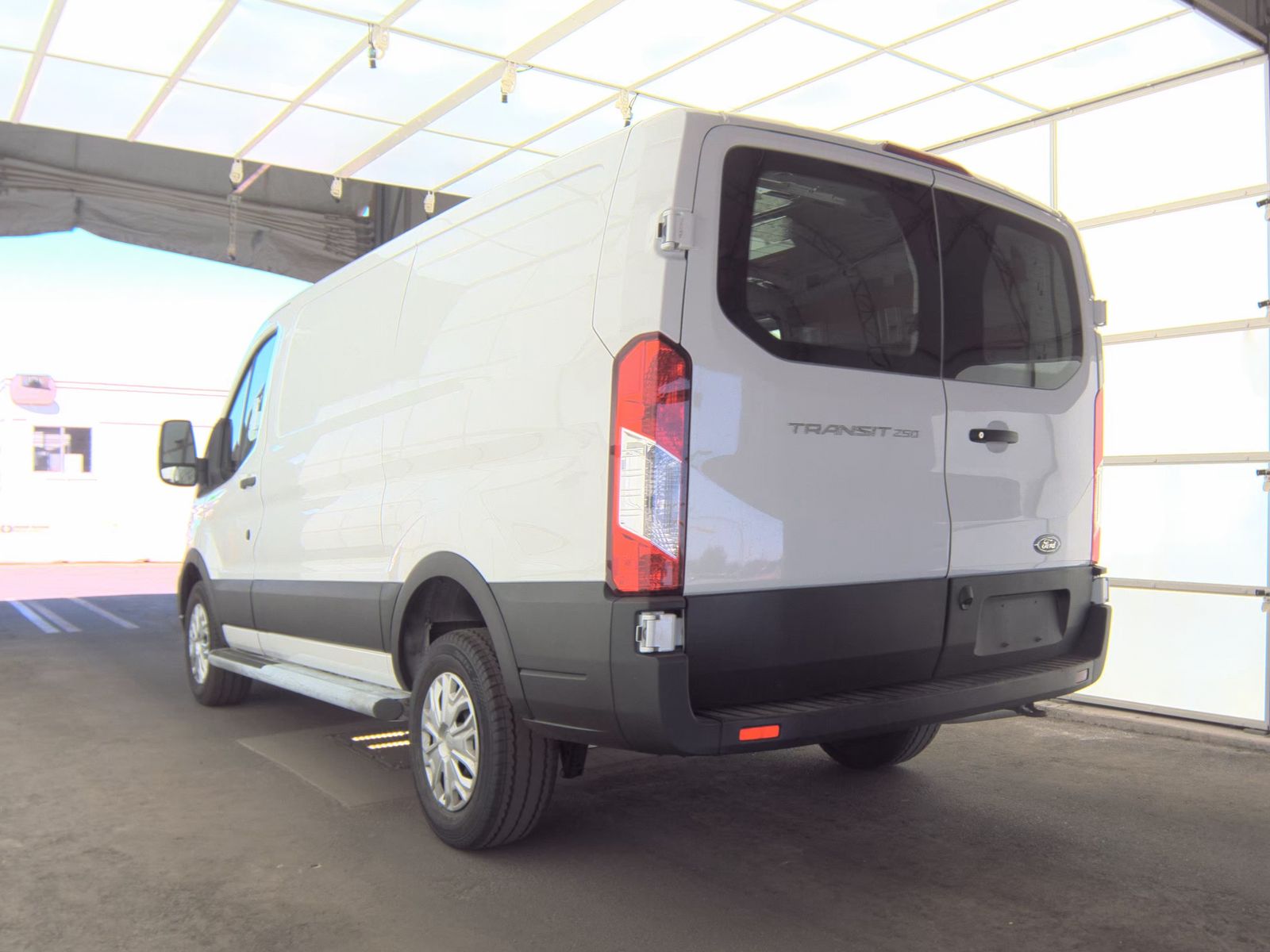 FORD TRANSIT 250 - 7