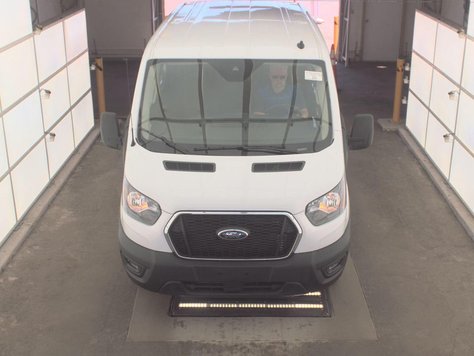 FORD TRANSIT 250 - 3