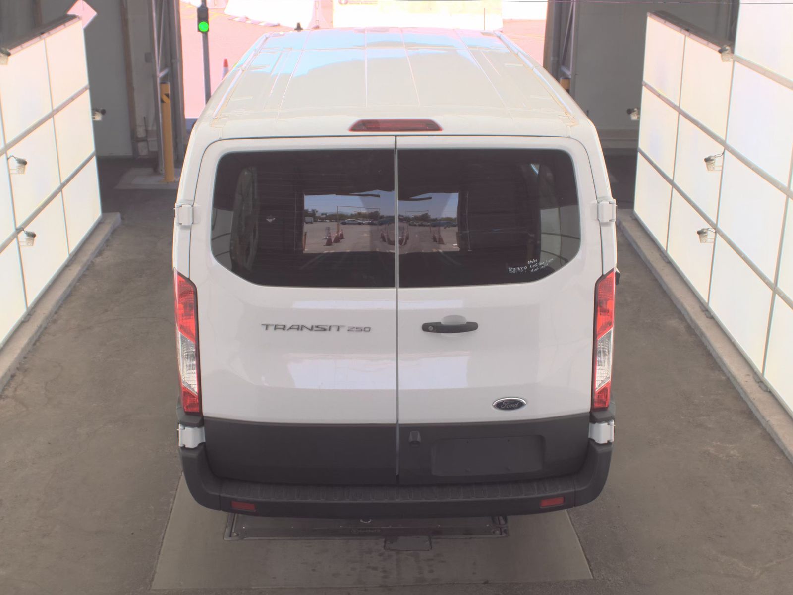 FORD TRANSIT 250 - 6