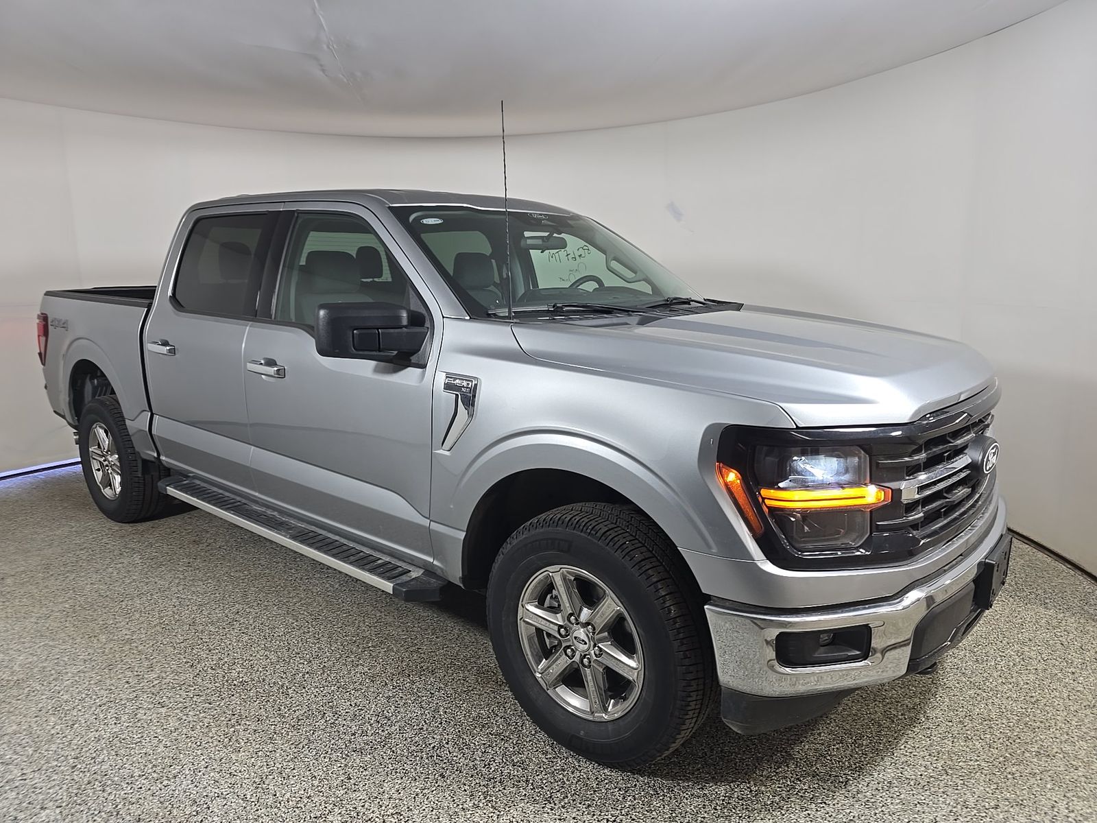 FORD F-150 - 4