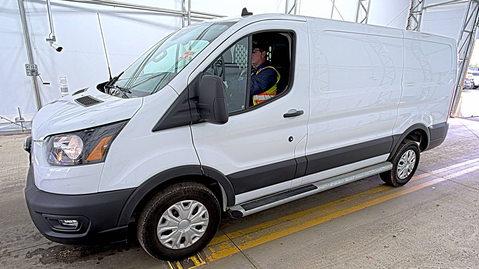 FORD TRANSIT 250 - 1