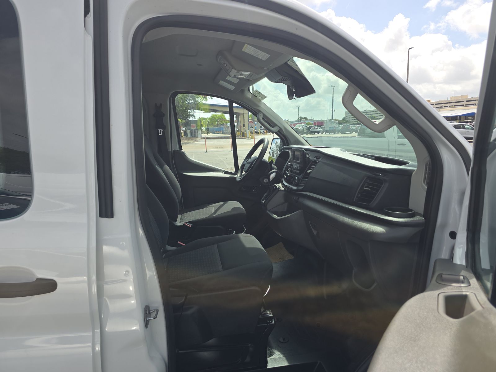 FORD TRANSIT 250 - 9