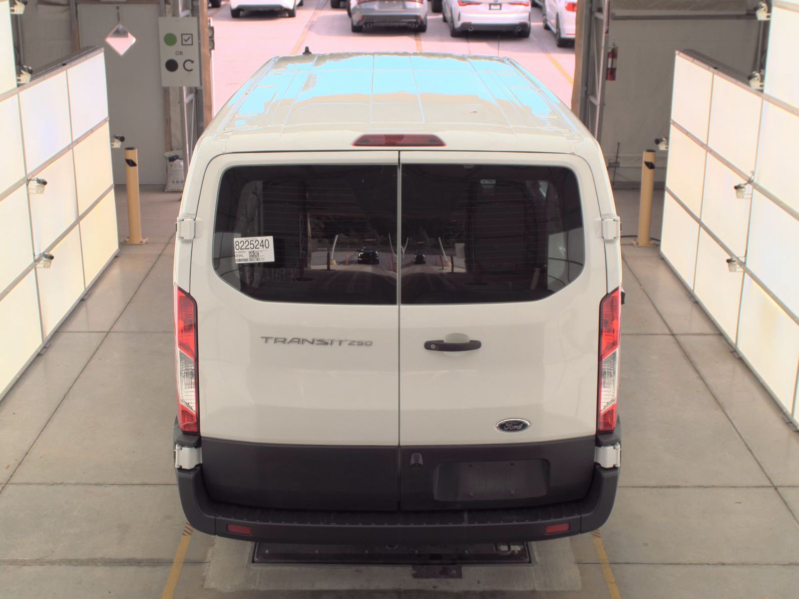 FORD TRANSIT 250 - 6
