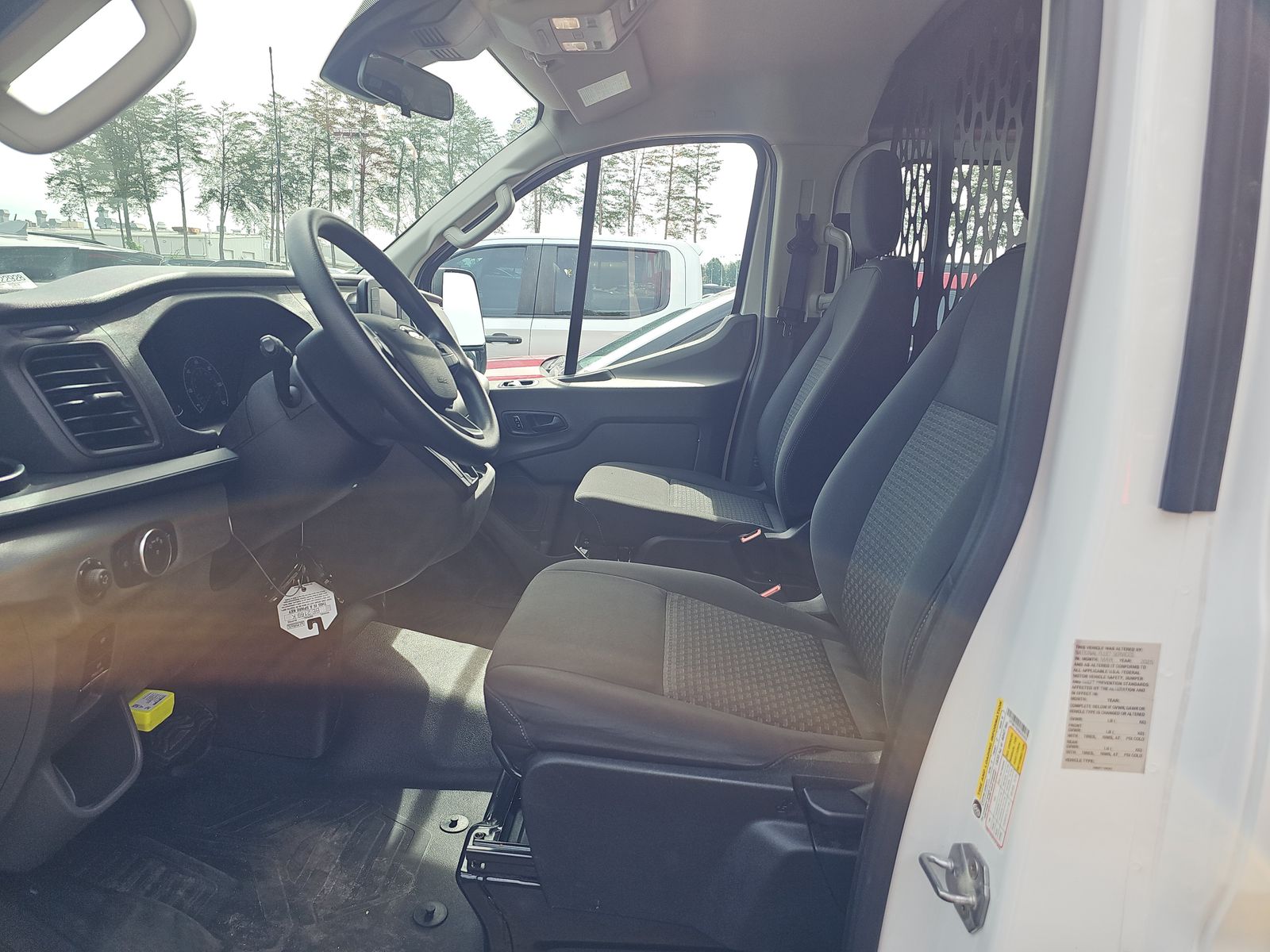 FORD TRANSIT 250 - 8