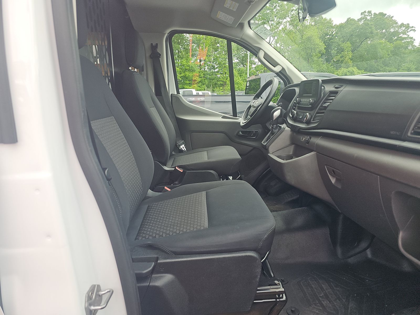 FORD TRANSIT 250 - 9