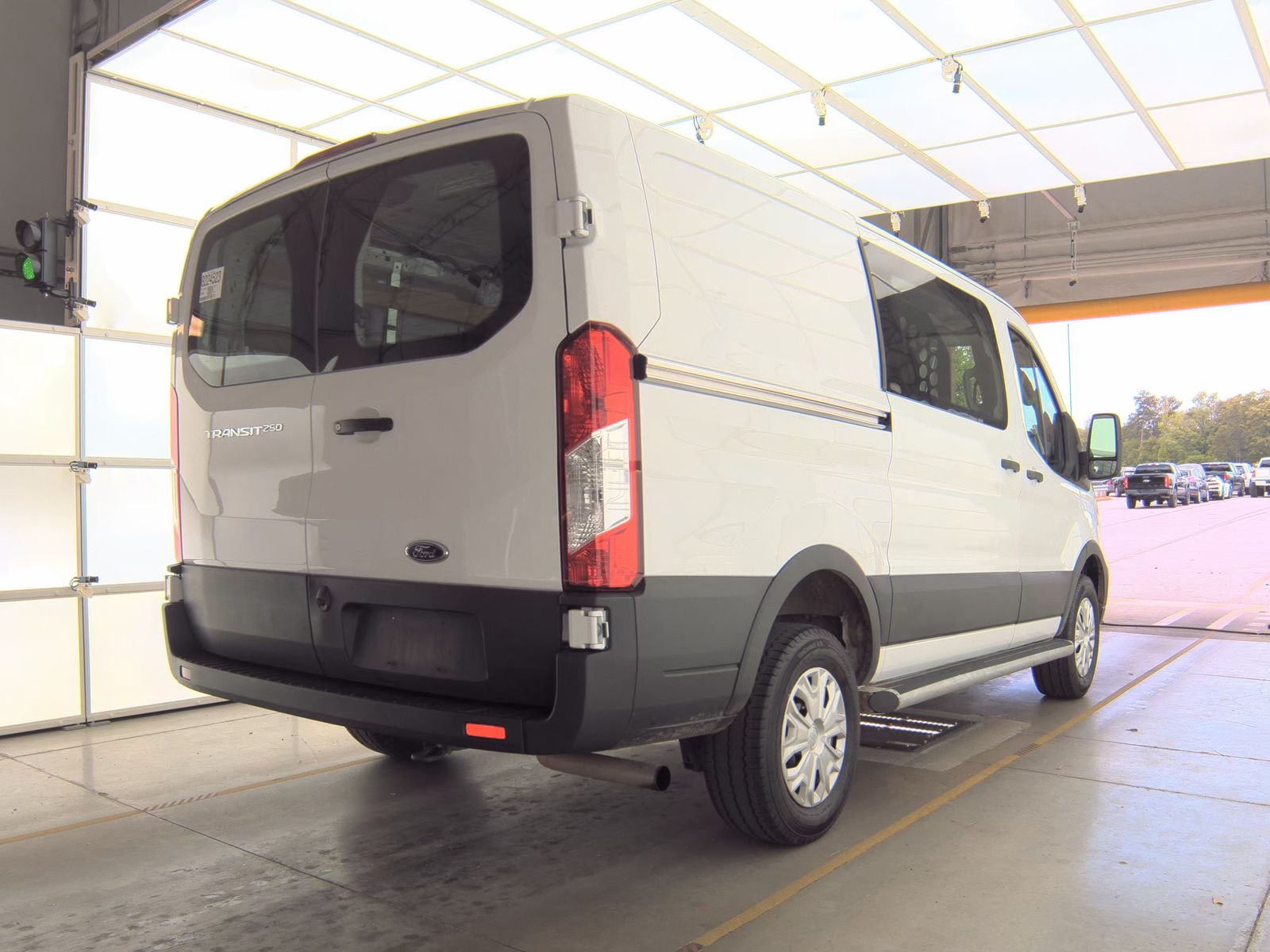 FORD TRANSIT 250 - 5