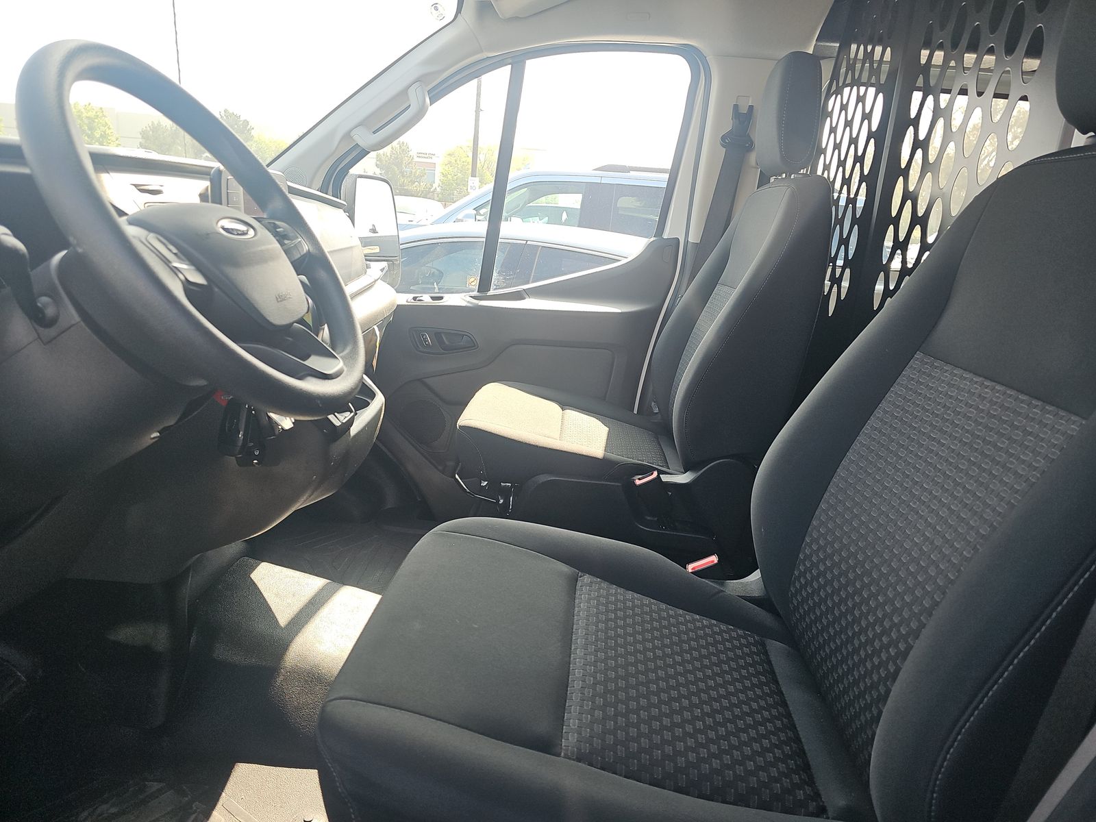 FORD TRANSIT 250 - 8