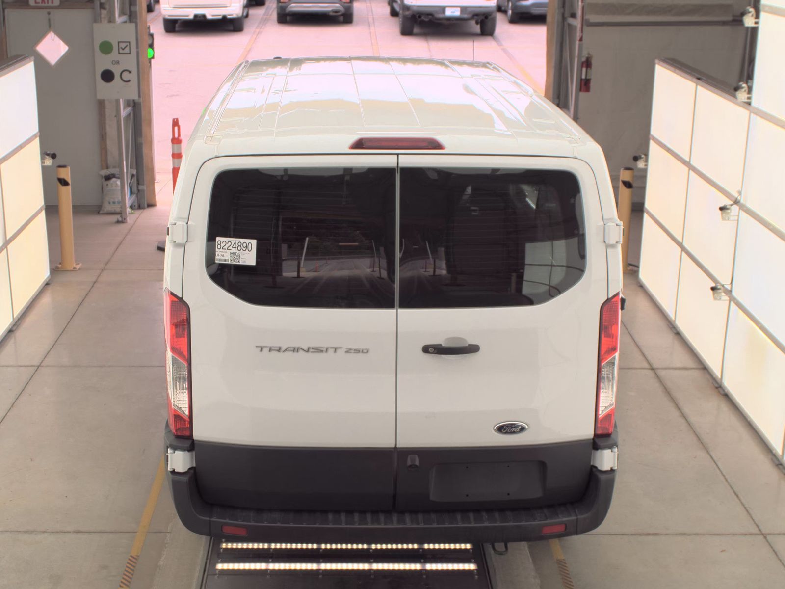 FORD TRANSIT 250 - 6