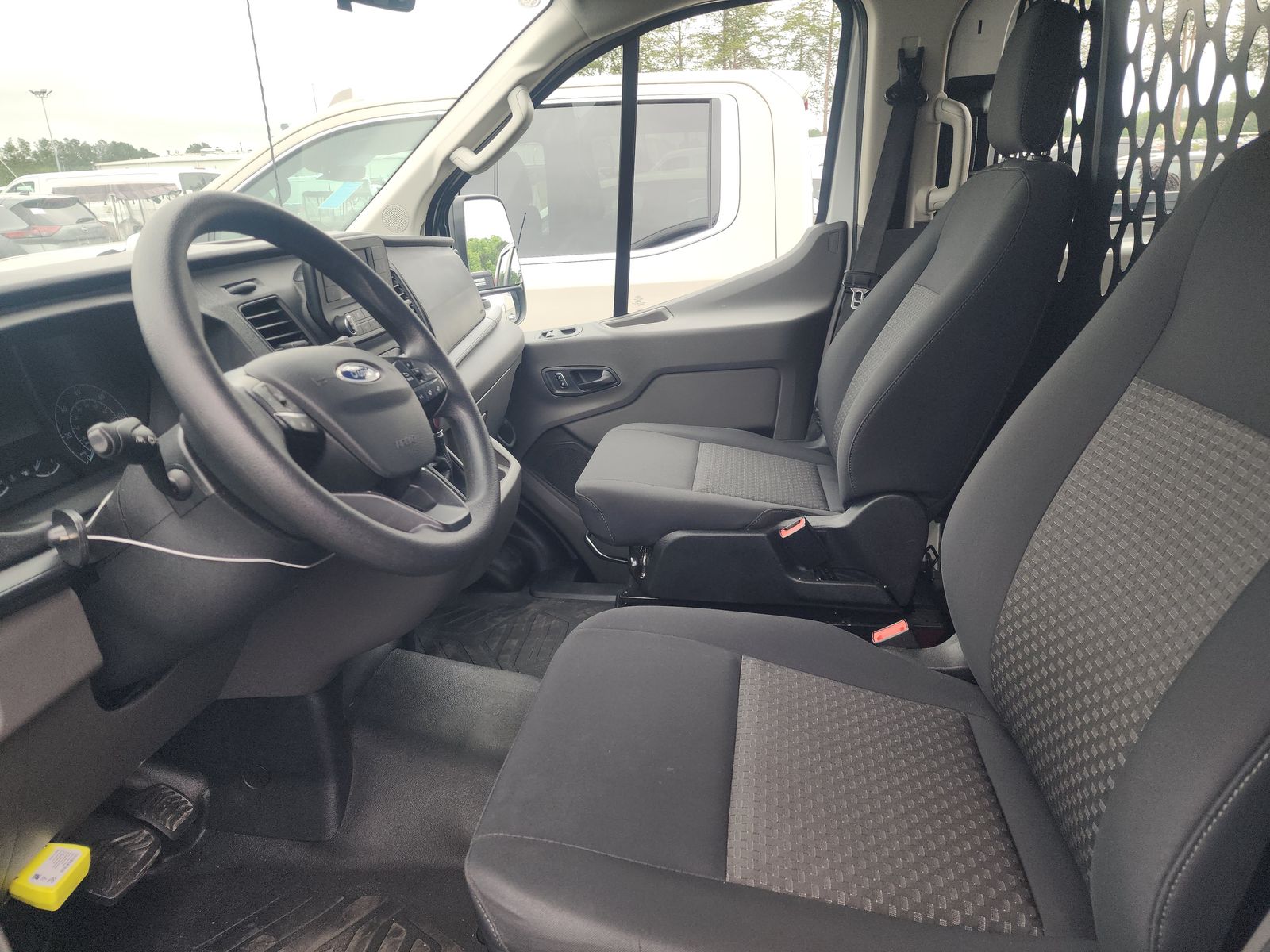 FORD TRANSIT 250 - 8