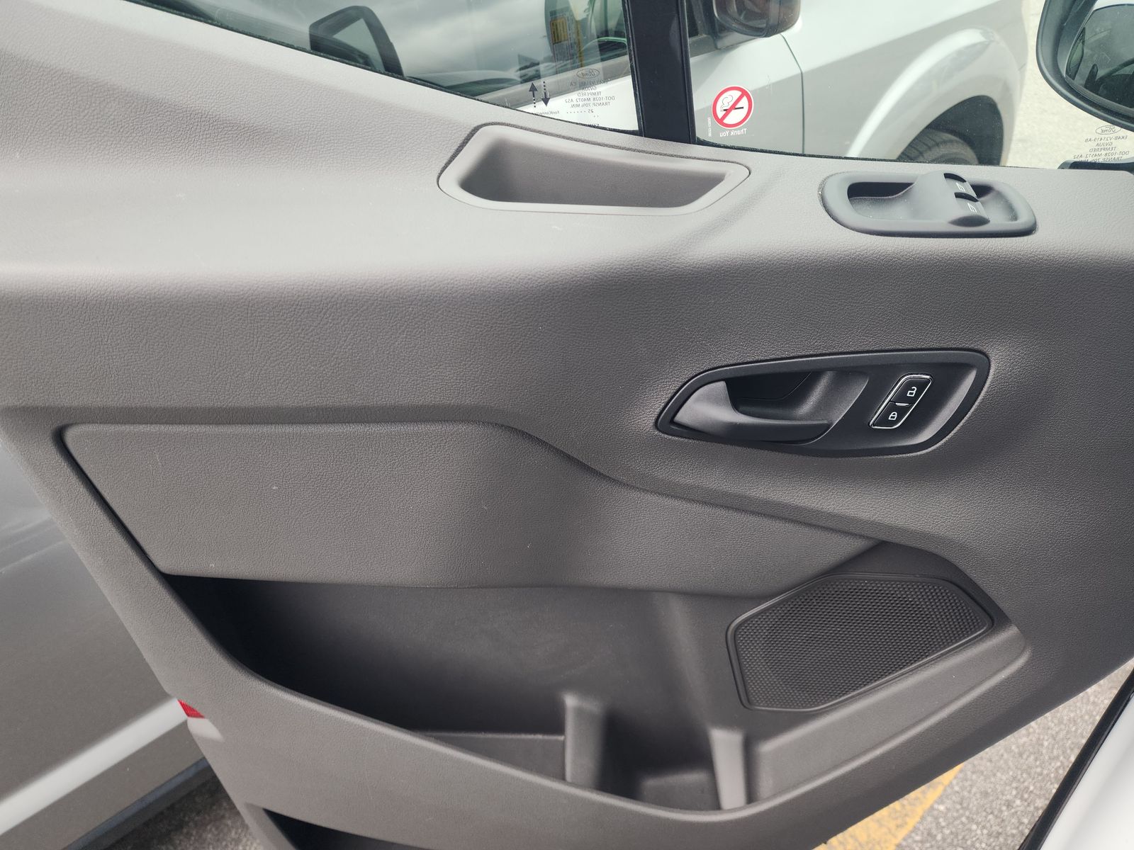 FORD TRANSIT 250 - 10