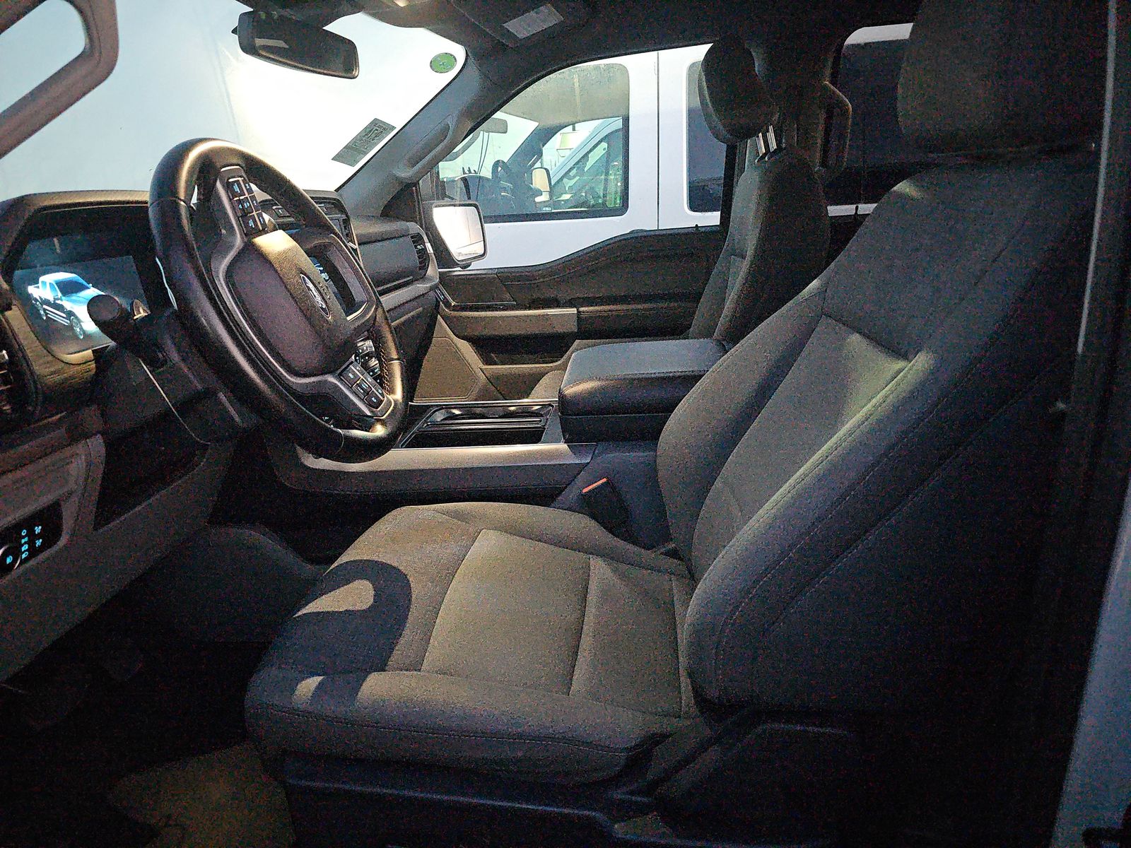 FORD F-150 - 8
