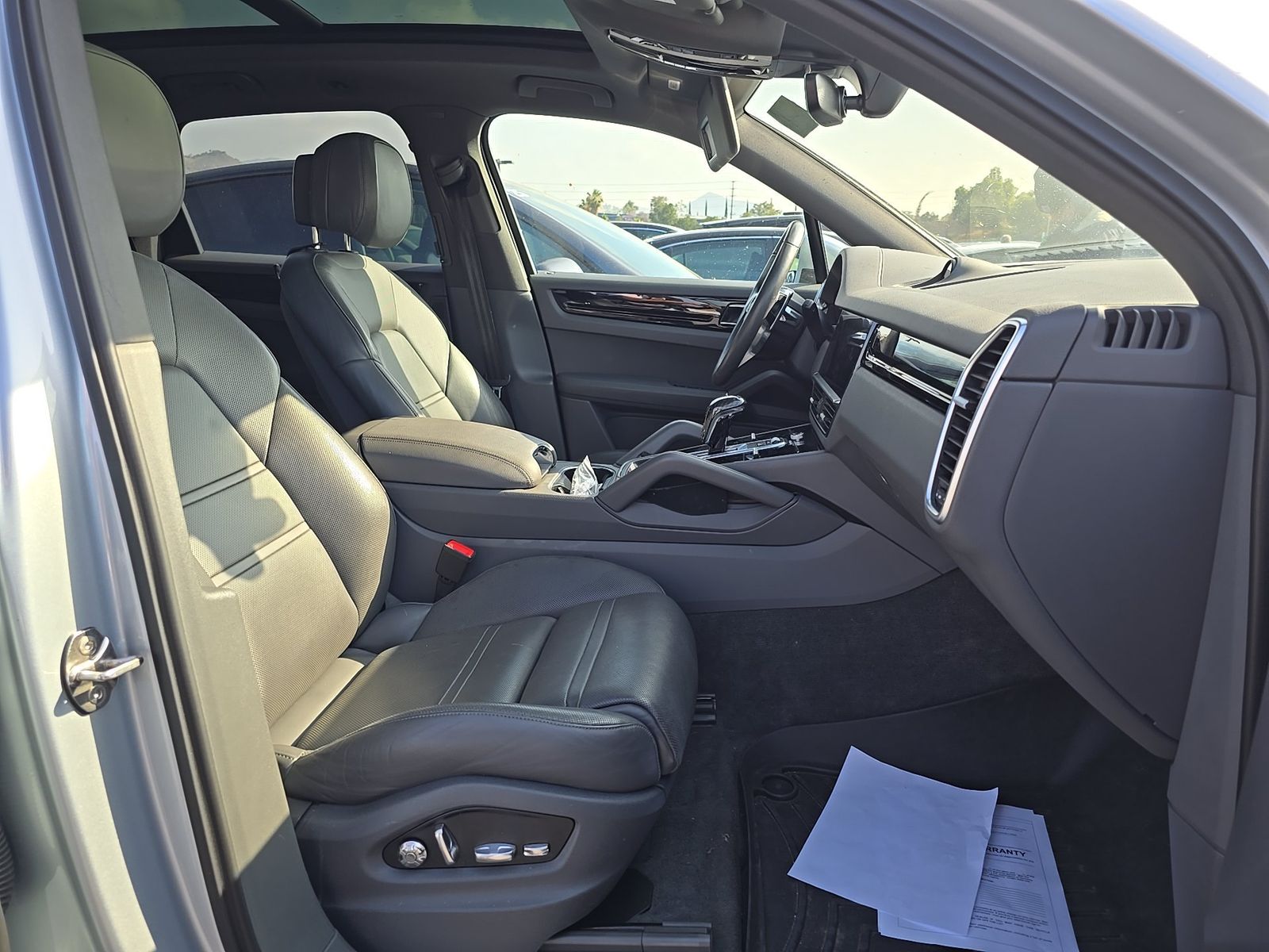 PORSCHE CAYENNE - 9
