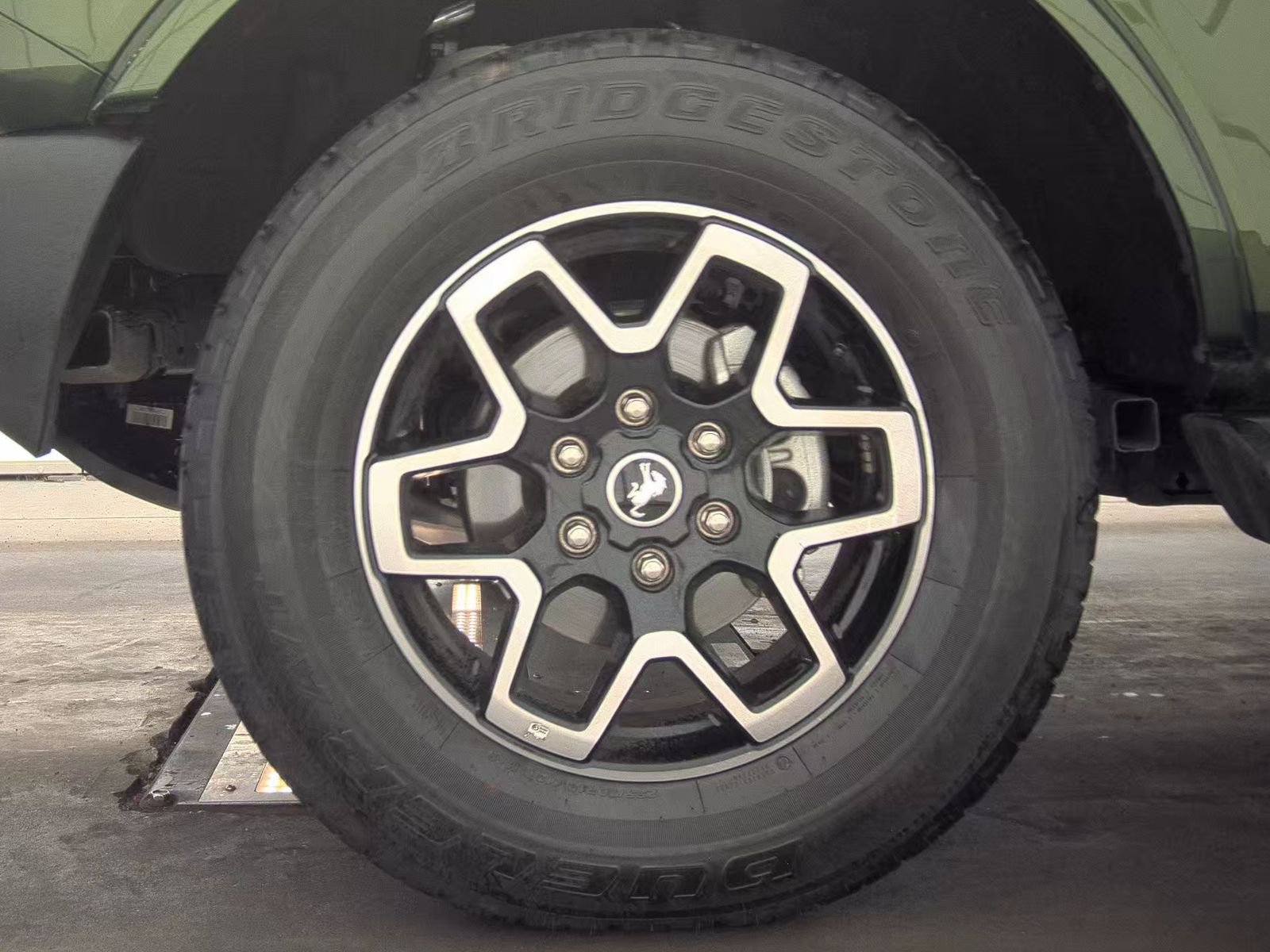 FORD BRONCO - 10